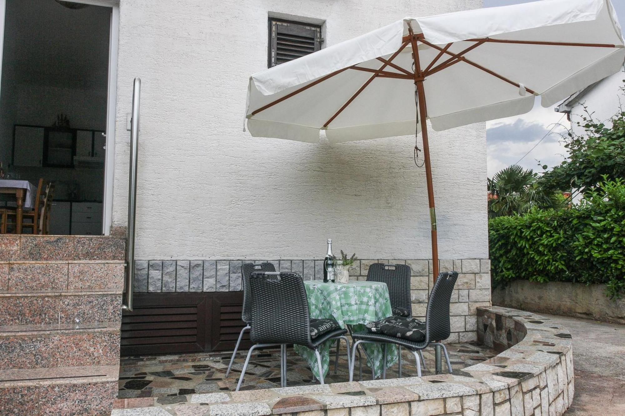 Apartment Suzy فانتاسيسي الغرفة الصورة